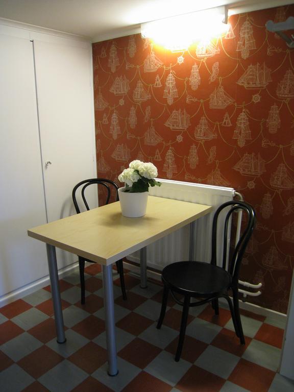 Accommodation For 2 In The Center City Of Lysekil Εξωτερικό φωτογραφία